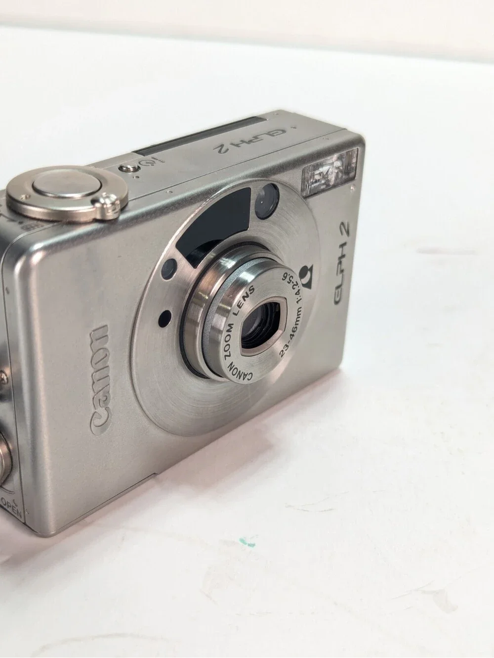 Canon Elph 2 Digital Film Camera Case & Battery Works Not Film Tested